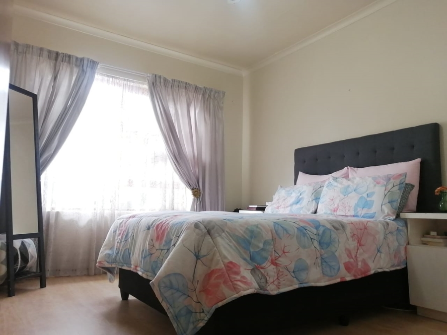 To Let 3 Bedroom Property for Rent in Mabille Park Western Cape